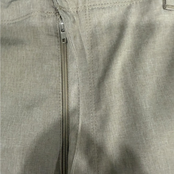 Jack Nicklaus Golf Shorts Size 38 5 Pockets Lightweight Tan Performance Walking - Picture 3 of 7